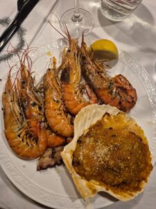 Mehr über den Artikel erfahren Galicische Jakobsmuscheln (Vieiras a la Gallega)